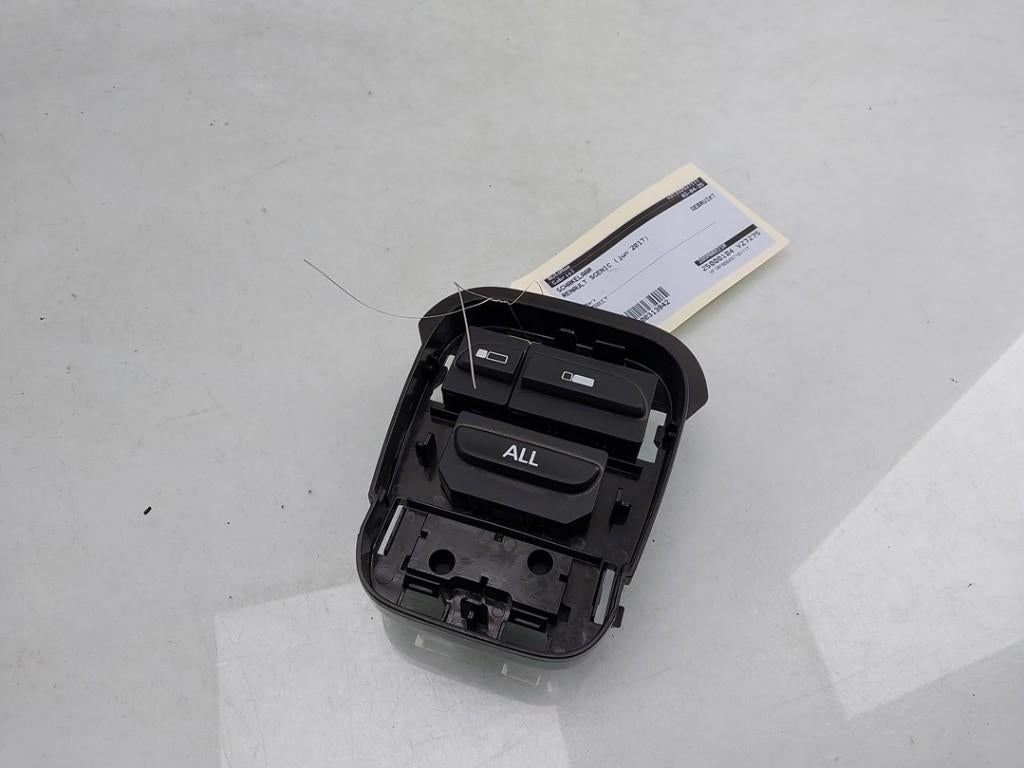 COMMUTATEUR Scénic IV (RFAJ) (|285M06521R|285M04440R|), Autos : Pièces & Accessoires, Utilisé, Renault