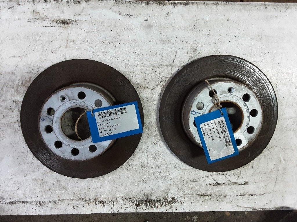 REMSCHIJF ACHTER Audi A3 Sportback (8PA) (01-2004/03-2013), Gebruikt, Mevr. I. Hauben, Audi, Rue de l'Espoir 34 34
4030  GRIVEGNÉE, BE