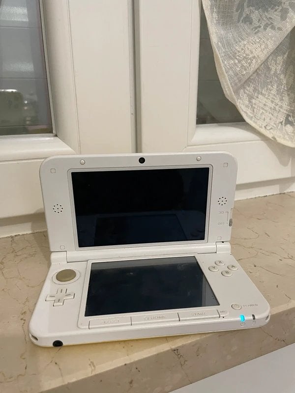Nintendo 3DS XL Pikachu Edition, Ophalen of Verzenden, Zo goed als nieuw, 3DS