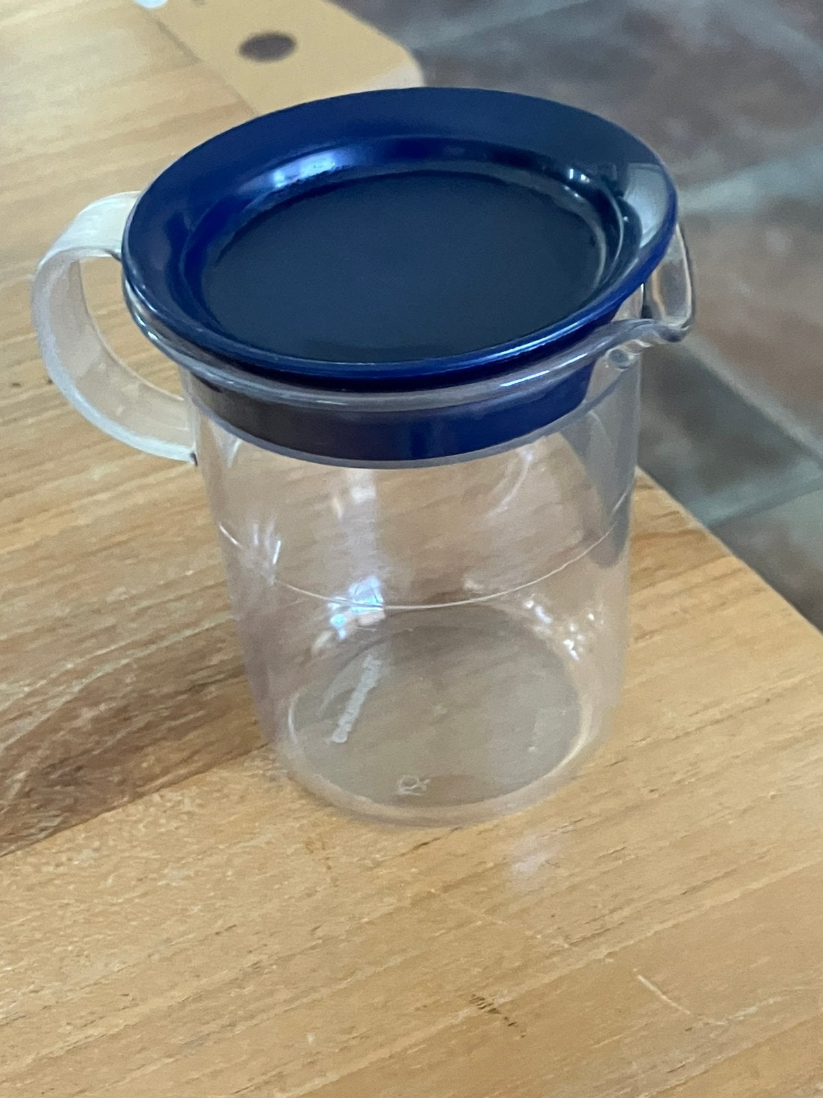 Melkkannetje Tupperware, Ophalen, Zo goed als nieuw