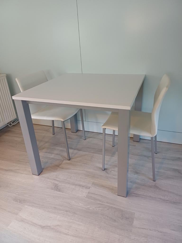 Vierkante tafel met 2 stoelen, Huis en Inrichting, Tafels | Eettafels, Ophalen