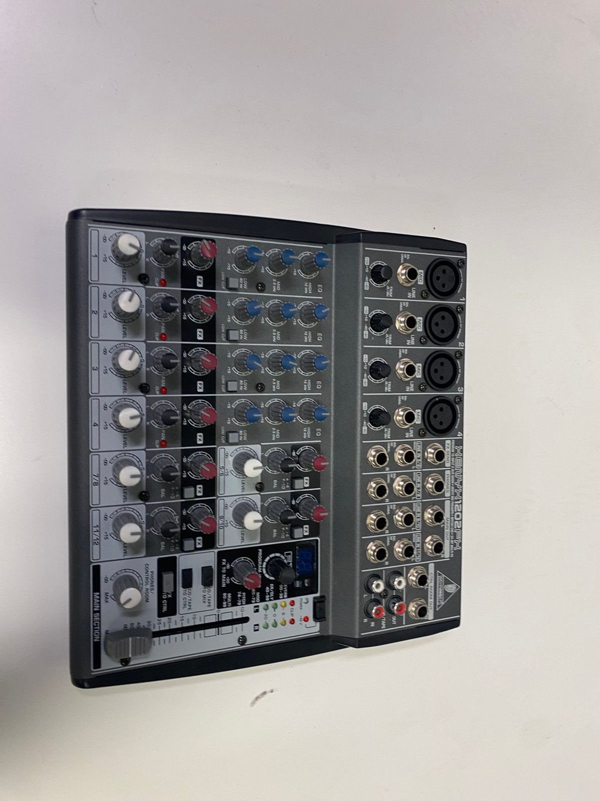 Behringer Xenyx 1202FX mixer – 12 input + effecten, Muziek en Instrumenten, Mengpanelen, Ophalen of Verzenden, Zo goed als nieuw
