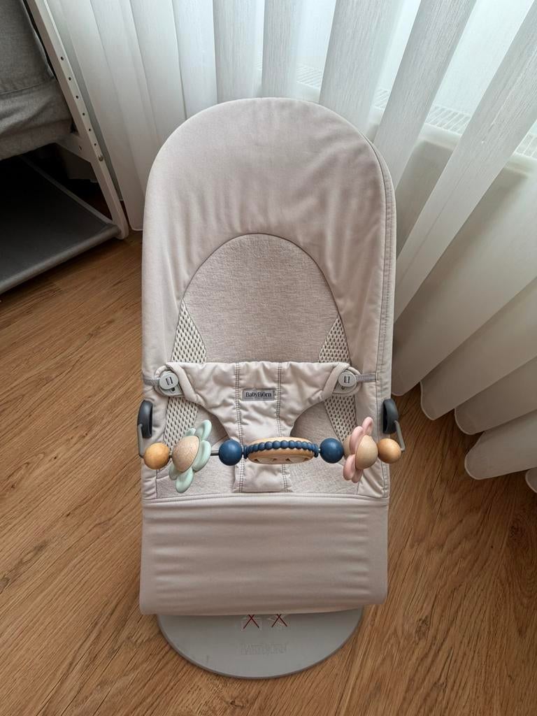 BabyBjörn Balance Wipstoel - Soft Geweven Jersey + speelgoed, Kinderen en Baby's, Ophalen, Zo goed als nieuw, Wipstoel