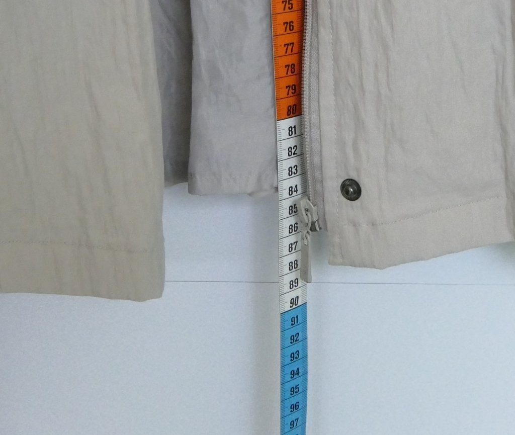 Imperméable de la maison Daniel Amaury, Enlèvement