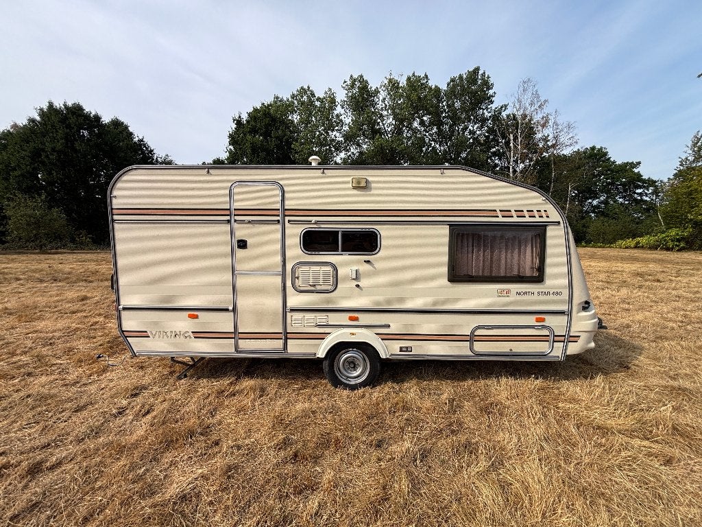 Vintage caravan Viking North Star 480 in uitstekende staat!, Caravans en Kamperen, Overige merken, Omvormbare zithoek, Rondzit
