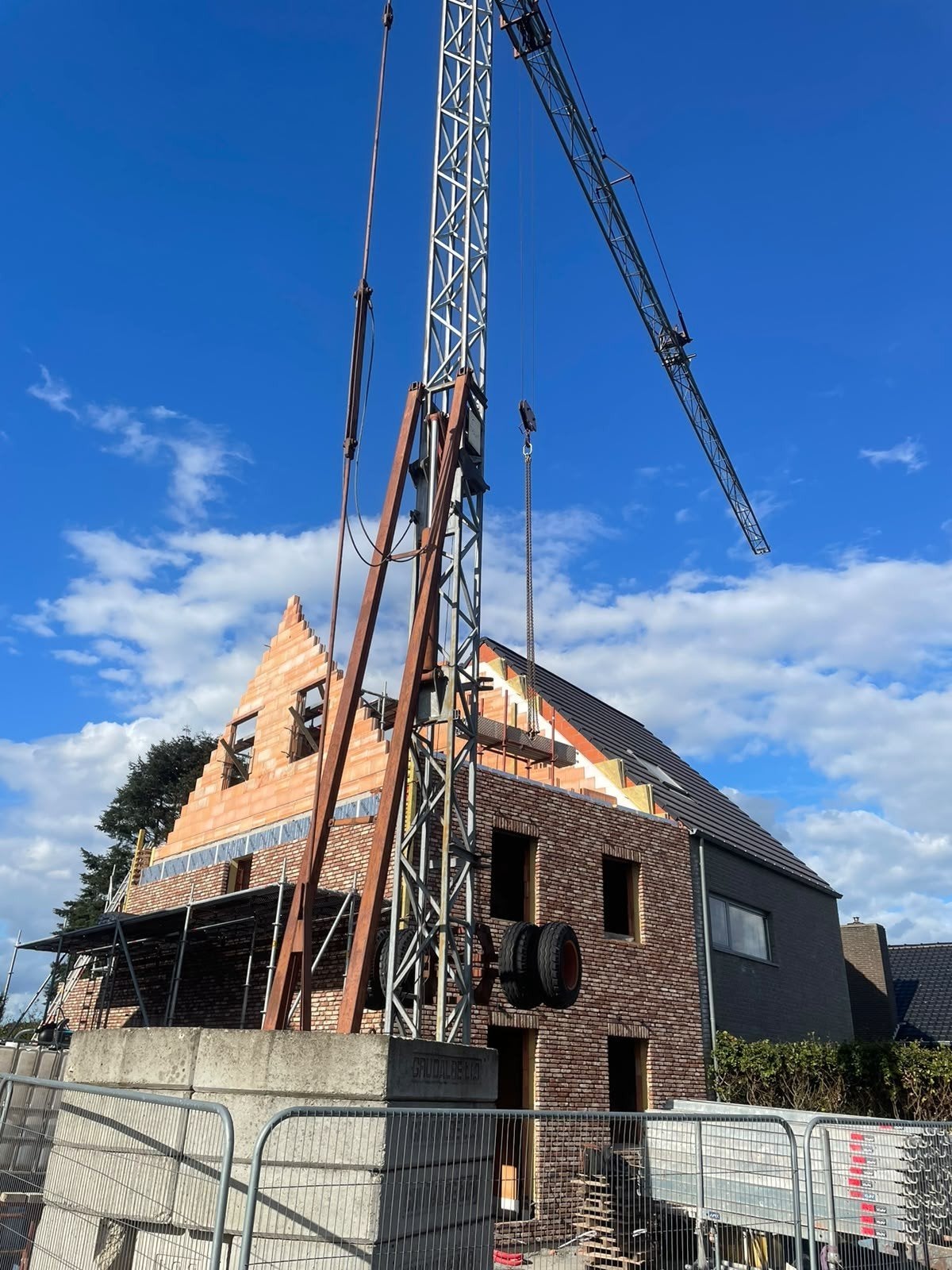 Gru Dalbe 1625 Kraan met toebehoren, Enlèvement, Grue