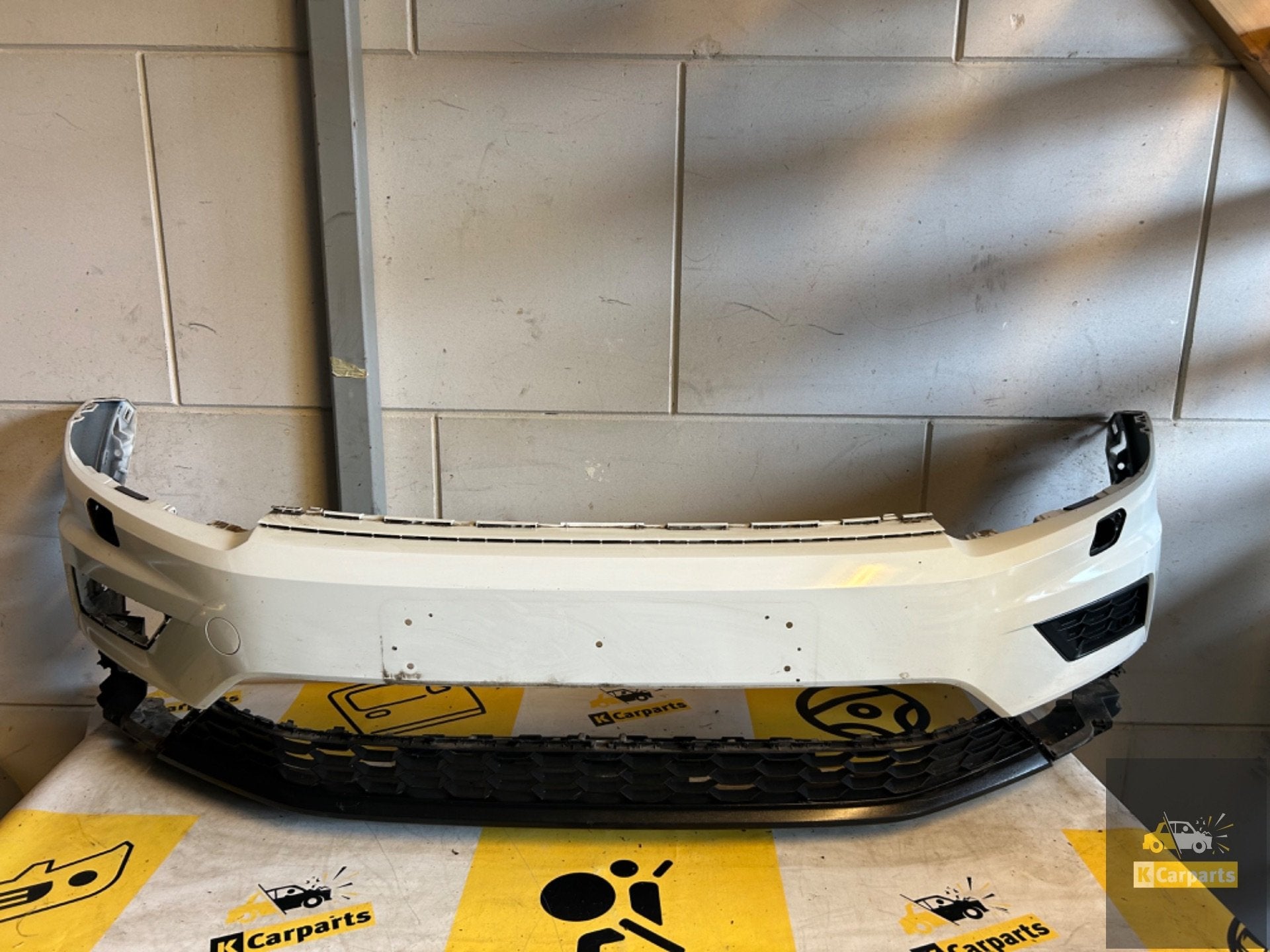 Voorbumper Volkswagen Tiguan 5na KLS 5NA807221 bumper, Info@fabrikant.eu, Bumper, Fabrikant BV, Gebruikt