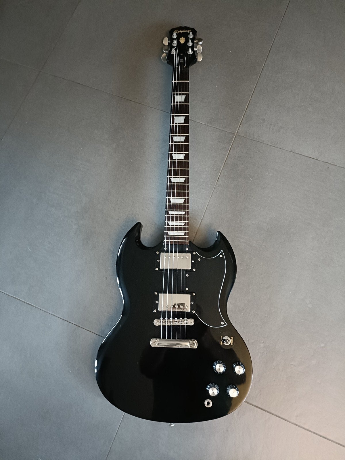 Epiphone SG, Enlèvement, Comme neuf, Solid body, Epiphone
