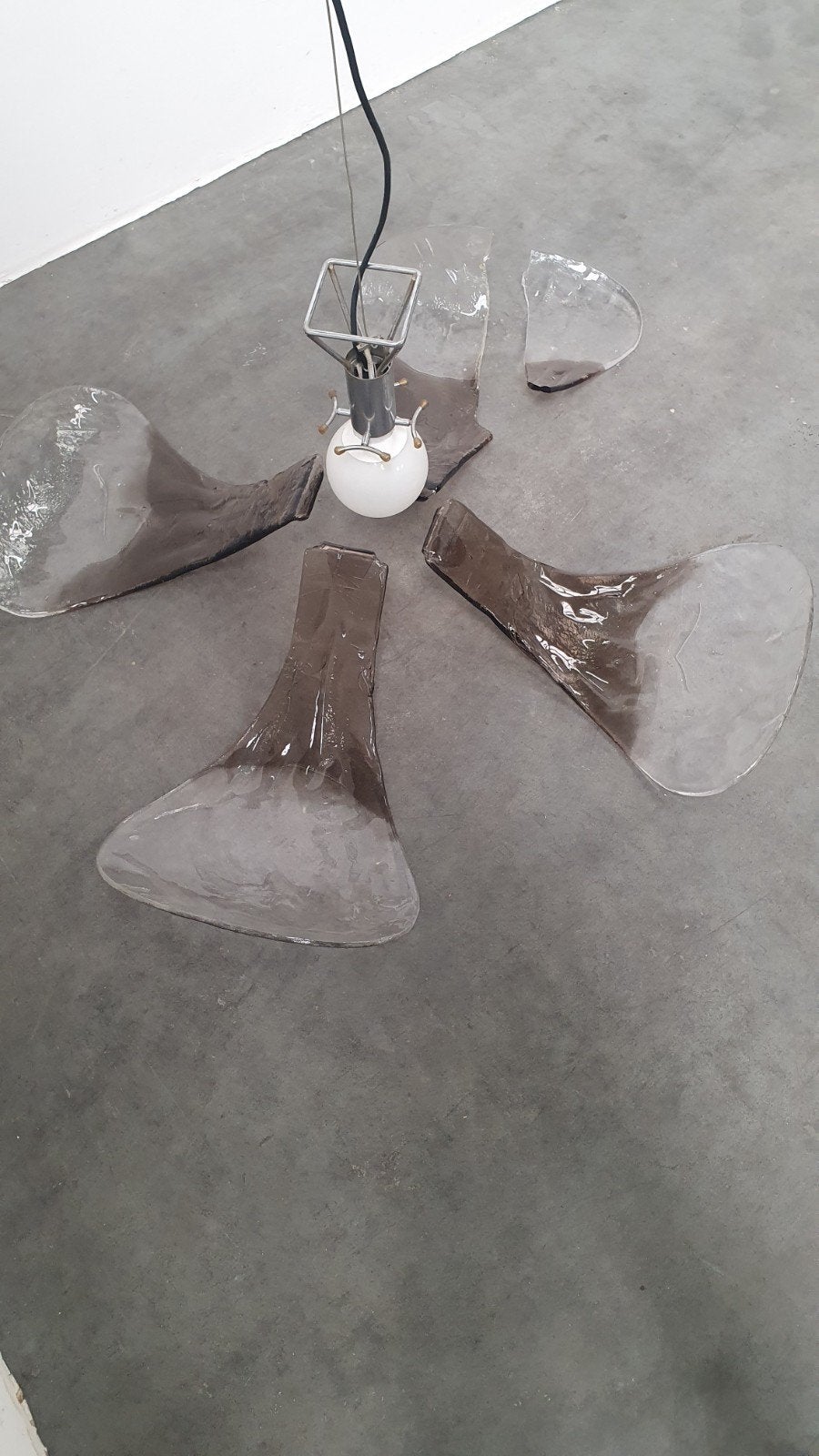 Large Murano Glass Flower Pendant Carlo Nason Mazzega italy, Huis en Inrichting, Lampen | Hanglampen, Glas, Ophalen