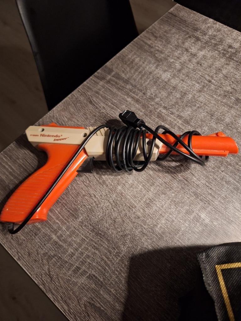 Nintendo nes zapper, Games en Spelcomputers, Ophalen