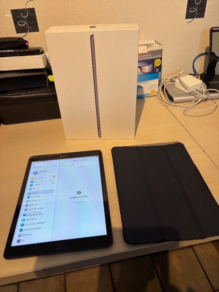 APPLE IPAD 9e, Informatique & Logiciels, Apple iPad Tablettes, Gris, Apple iPad, 10 pouces, Comme neuf
