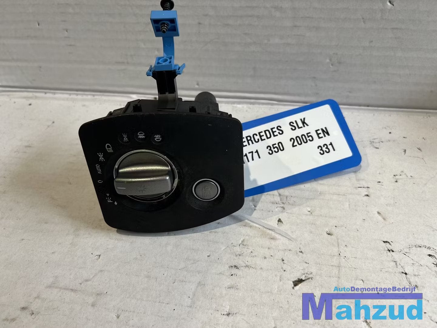 MERCEDES SLK R171 licht schakelaar 2005-2011 A1715450604, Gebruikt, Mercedes-Benz AG, Mercedes-Benz, Mercedesstrasse 120
70372  Stuttgart, DE