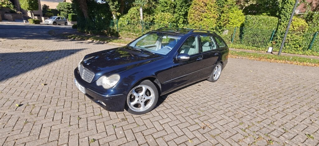 Mercedes C200K Automaat 2002 162 KM VOLLEDIG Euro 4 CT WIT, Automaat, Achterwielaandrijving, 4 cilinders, Blauw