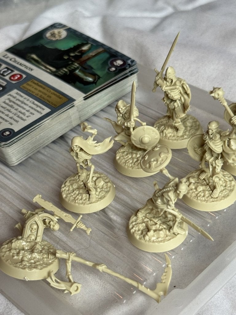 Warhammer Underworlds Sepulchral Guard non peint avec cartes, Gebruikt, Figuurtje(s), Warhammer, Ophalen of Verzenden