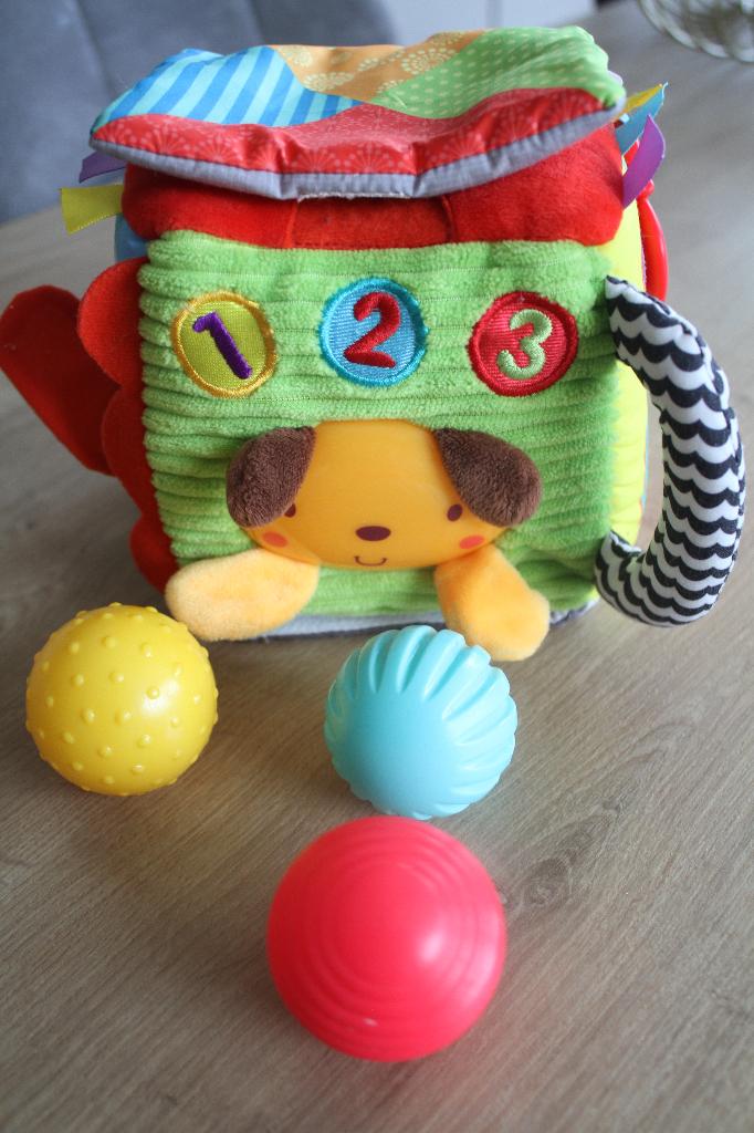 Vtech interactieve kubus + Licht en geluid, Kinderen en Baby's, Ophalen of Verzenden, Zo goed als nieuw, 0 tot 6 maanden