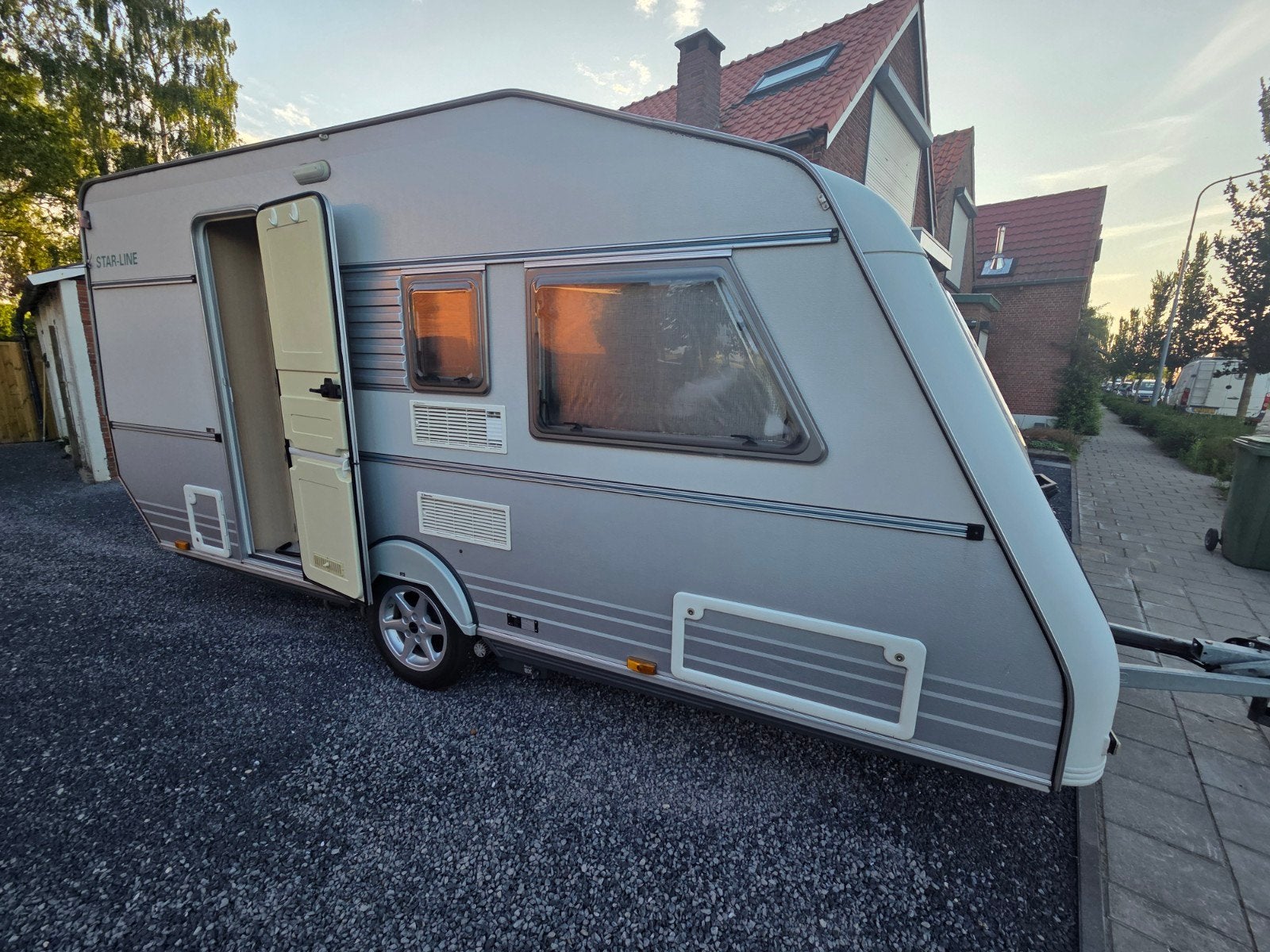 kip starline 44 met truma mover sx en voortent, Rondzit, Kip, Schokbreker, Dwarsbed
