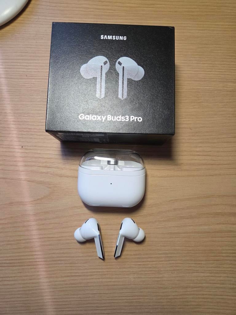Samsung Galaxy buds 3Pro, Télécoms, Téléphonie mobile | Écouteurs, Utilisé, Intra-auriculaires (In-Ear), Bluetooth, Enlèvement ou Envoi