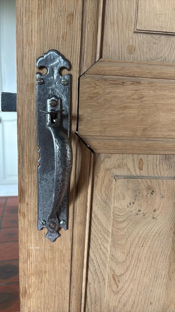 Poignées de porte anciennes, Enlèvement