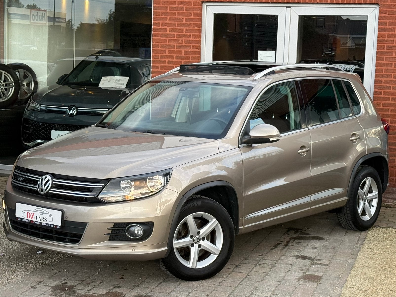 VOLKSWAGEN TIGUAN R-LINE 1.4TSI 150CH DSG |NAVI | TOIT PANO, Autos, Volkswagen, Cuir, Achat, Entreprise, 1505 kg
