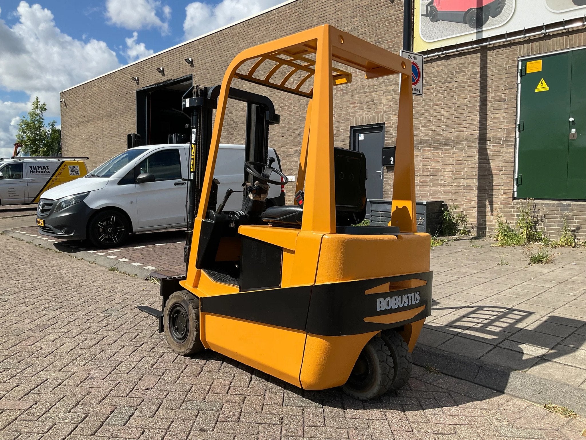 Robustus SE 315 1500KG 2.80METER, Zakelijke goederen, Robustus, Heftruck, 1000 tot 2000 kg, Marconistraat 2
3133KL  Vlaardingen, NL