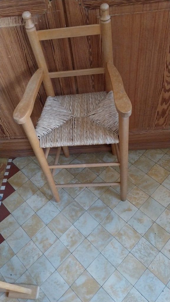 chaise haute en bois avec assise paillée, Enlèvement, Utilisé, Chaise de table