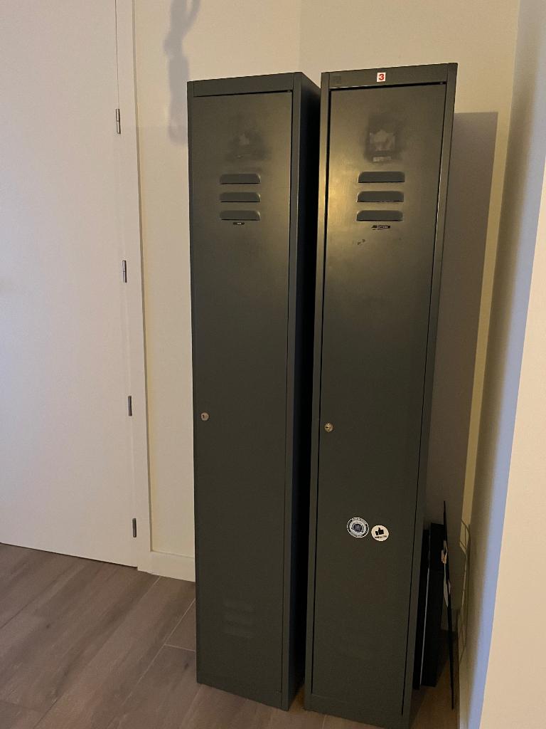 Locker, Enlèvement