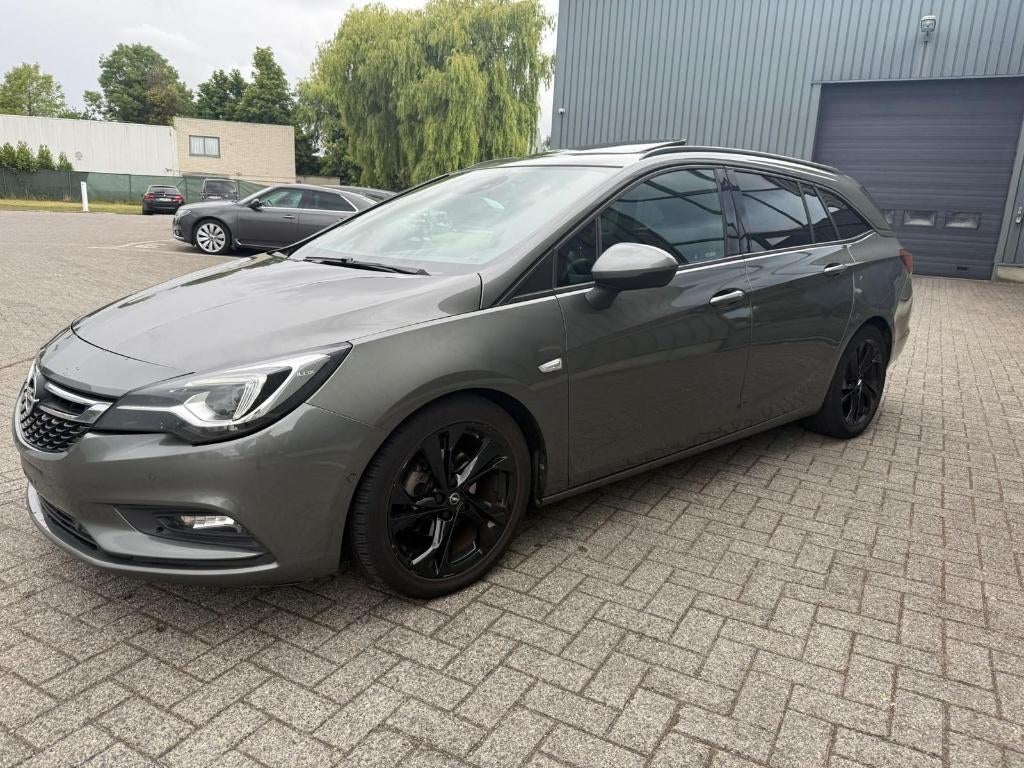 Opel Astra 1.4 turbo benzine 2018 165xxx KM, Auto's, Opel, Bedrijf, Grijs, Parkeersensor, Zilver of Grijs