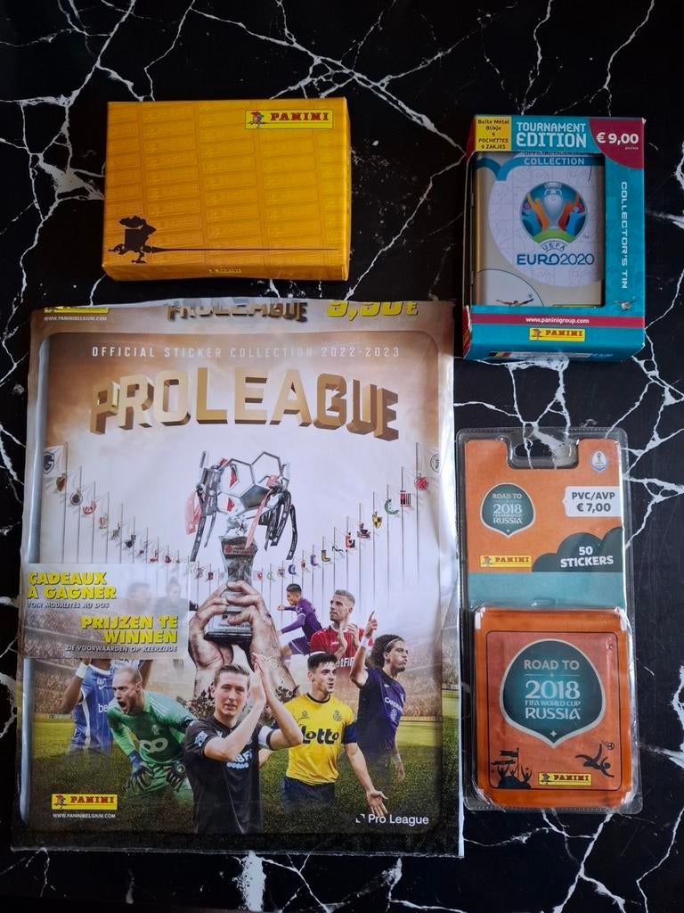 Panini Pochettes Scellée + Boîte + album etc.., Collections, Autocollants, Neuf, Sport, Enlèvement ou Envoi