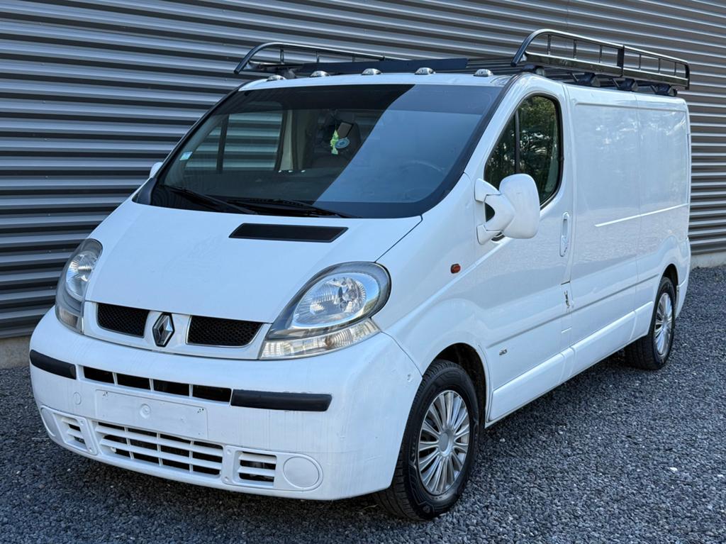 Renault Trafic 2.5DCI L2 Gekeurd v Verkoop Trekhaak, Auto's, Renault, Wit, Metaalkleur, Particulier