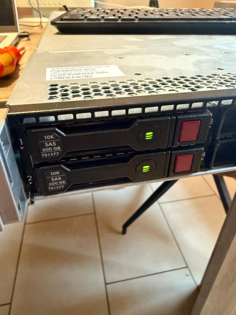 HP ProLiant DL360 Gen9 - 2x Xeon - 16GB RAM - Serveur rack, Computers en Software, Servers, Zo goed als nieuw, 2 tot 3 Ghz, 16 GB