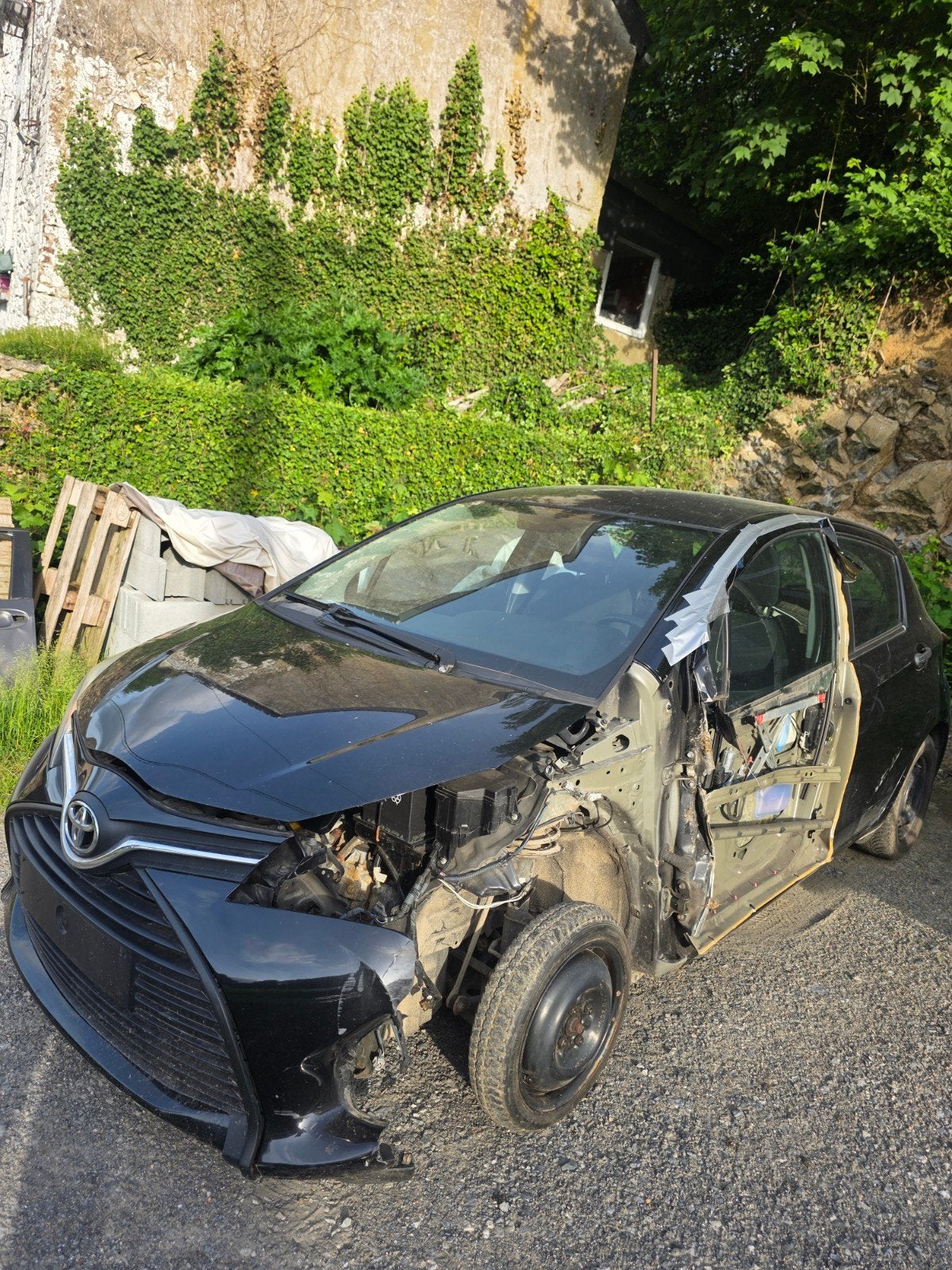 Toyota Yaris 1.0 VVT-i – 2015 – 125.000 km – Accidentée, Toyota