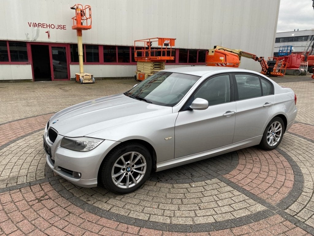 BMW 316D Sedan E90, Auto's, BMW, 1995 cc, Zwart, 4 cilinders, Elektrische ramen