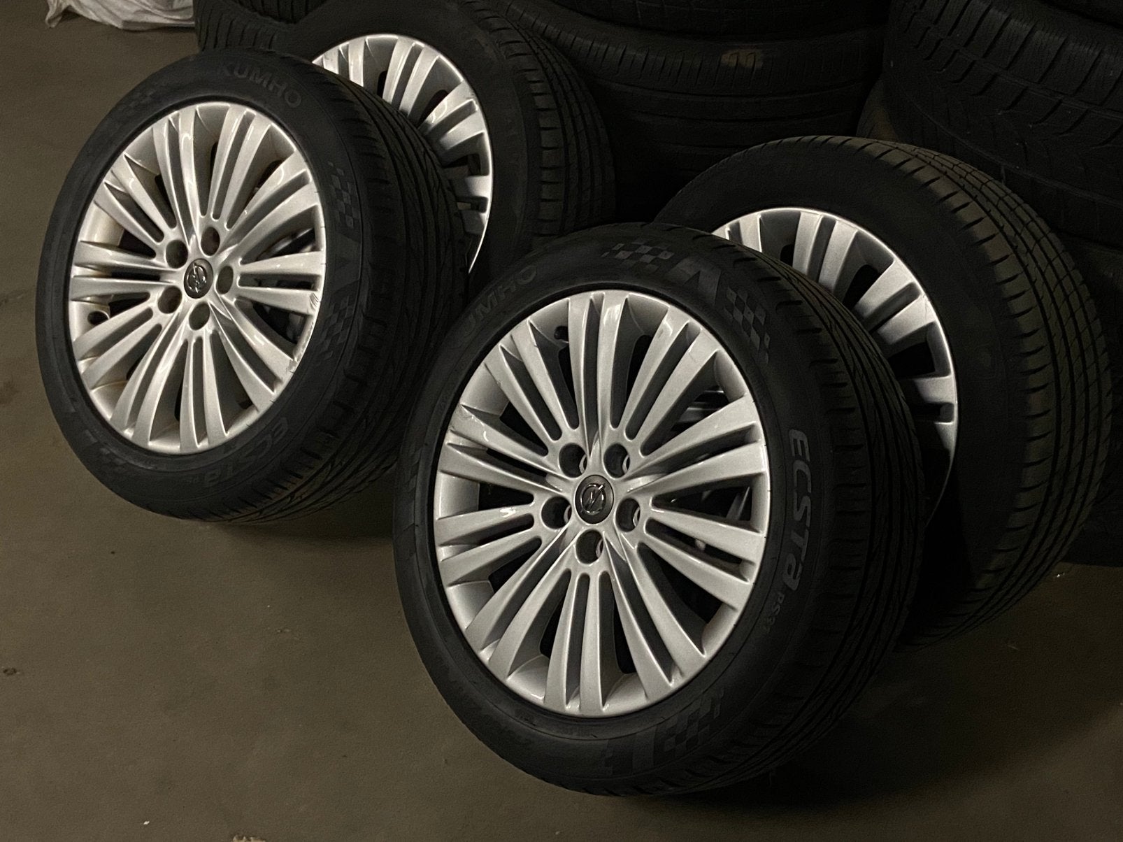 Opel astra J velgen met zomerbanden 5x105, Ophalen, Velg(en), 17 inch, Zomerbanden