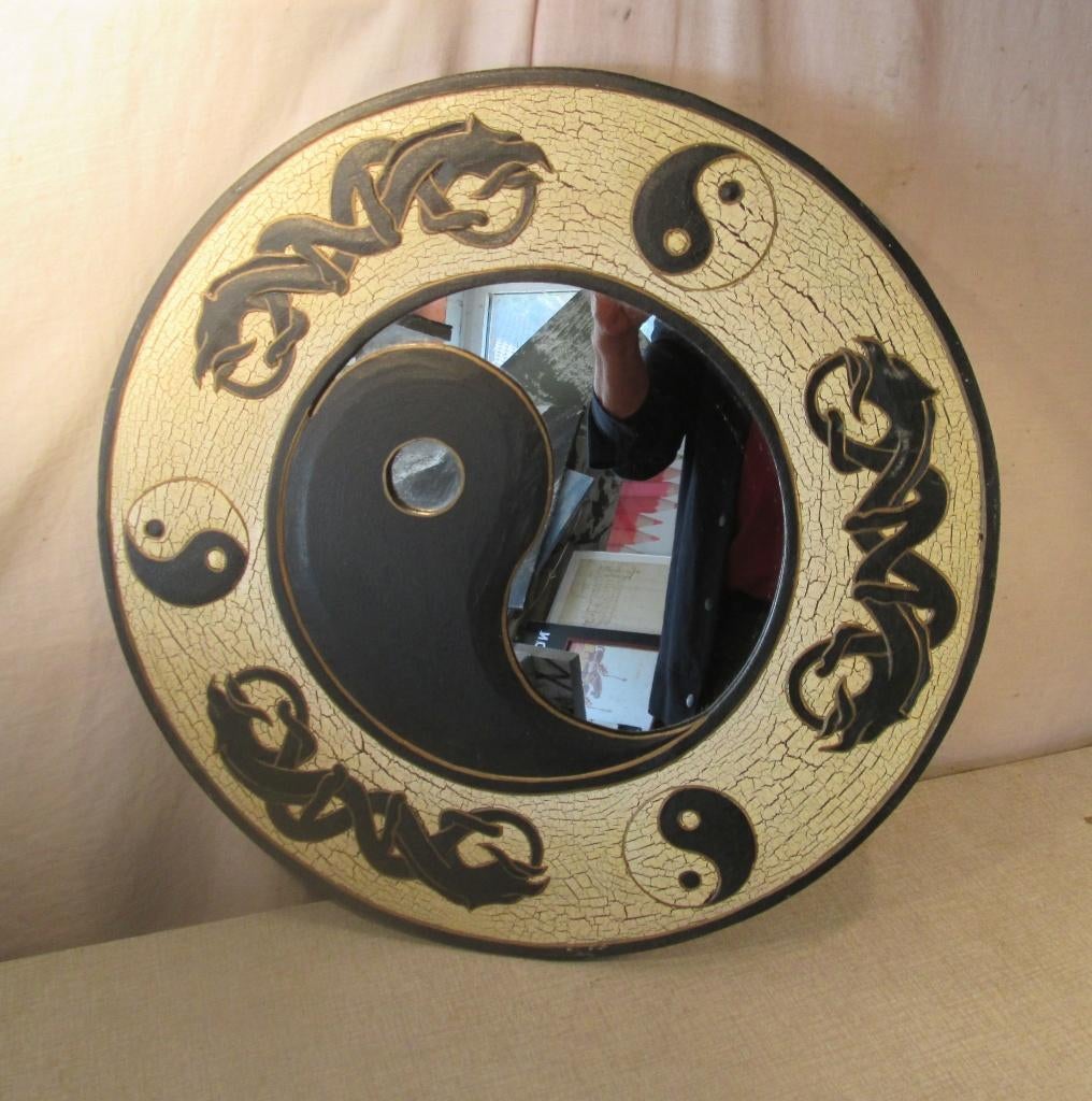 Leuke speciale Spiegel met Yin-yang Symbool - 51cm, Ophalen of Verzenden, Zo goed als nieuw, Rond
