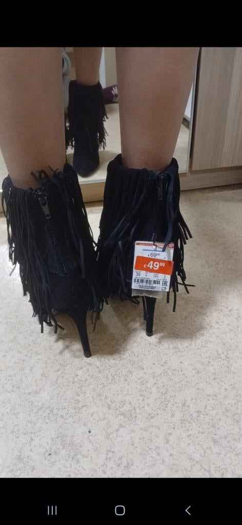 Ces bottines noires à franges zara, Enlèvement, Bottines