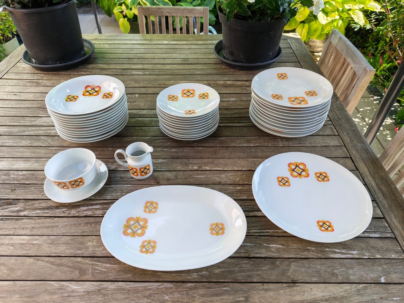 vintage - retro servies met leuk motief / 39 delig, Antiek en Kunst, Curiosa en Brocante, Ophalen
