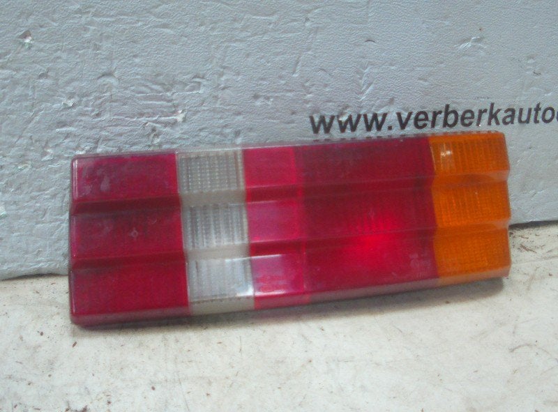 FEU ARRIÈRE DROIT Ford Escort 3 (GAA) (01-1980/12-1986), Henry-Ford-Straße  1
50735  Köln, DE, Ford-Werke GmbH, Kunden@ford.com