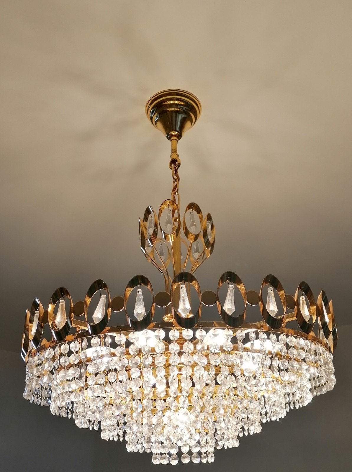 kristallen luster met 9 lichtpunten, Enlèvement