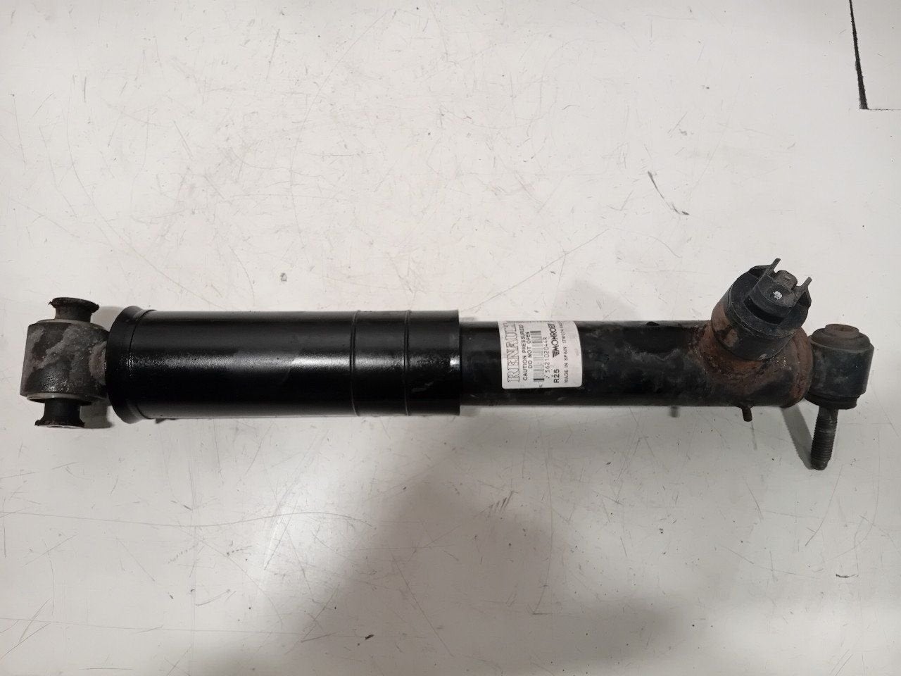 Schokbreker links achter Renault Talisman, Auto-onderdelen, Onderdelen@venauto.nl, Van der Ven Autorecycling B.V., Gebruikt, Ettenseweg 76, 4706 PB Roosendaal, The Netherlands