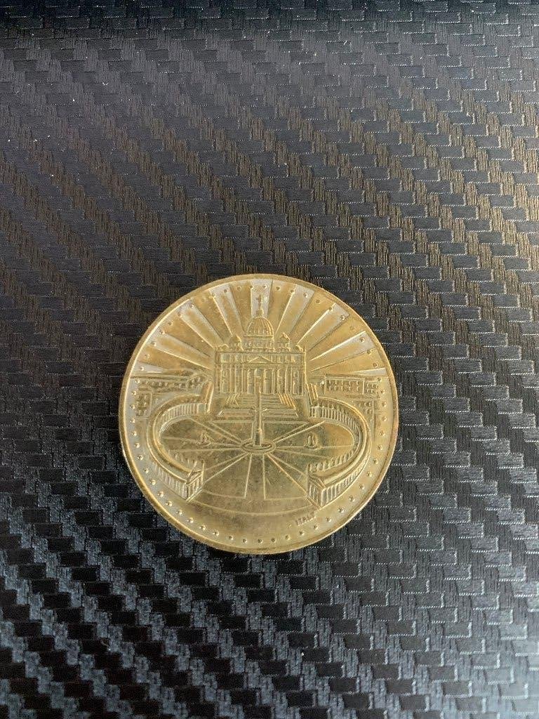 Cité du Vatican médaille souvenir, Enlèvement