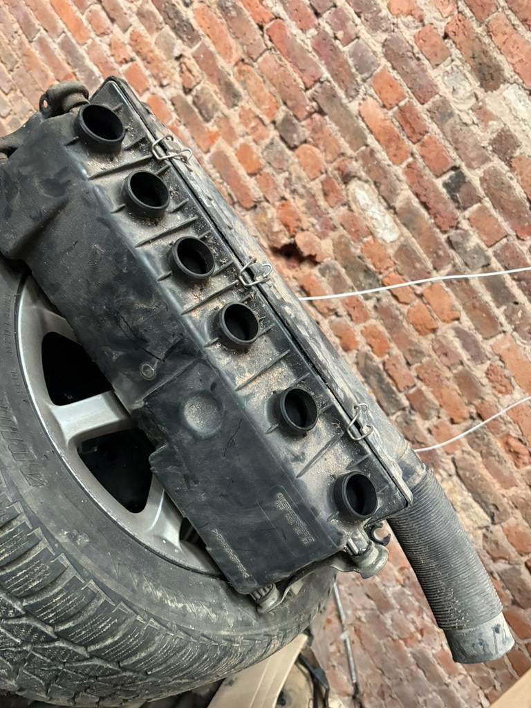 Boitier filtre a air complet mercedes w124 300D, Enlèvement