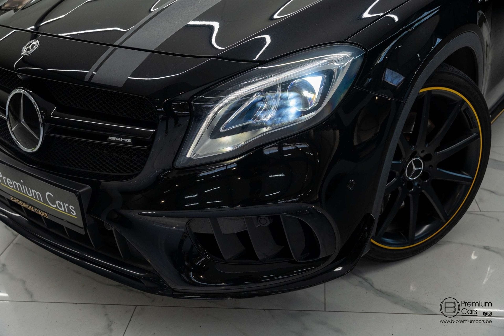 Mercedes-Benz GLA 45 AMG 4MATIC! Edition one! Sfeer! ACC! me, Dealer onderhouden, Gebruikt, 4 cilinders, Zwart
