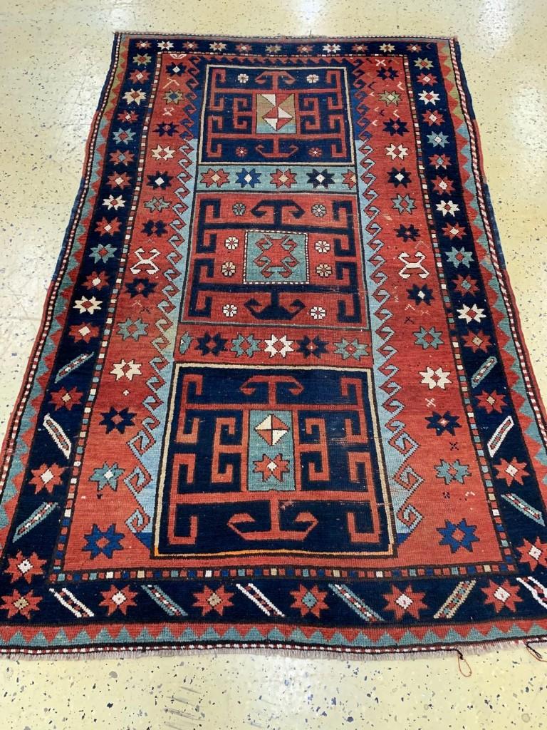 Antiek handgeknoopt kazak tapijt - Kasak rug, Antiquités & Art, Envoi
