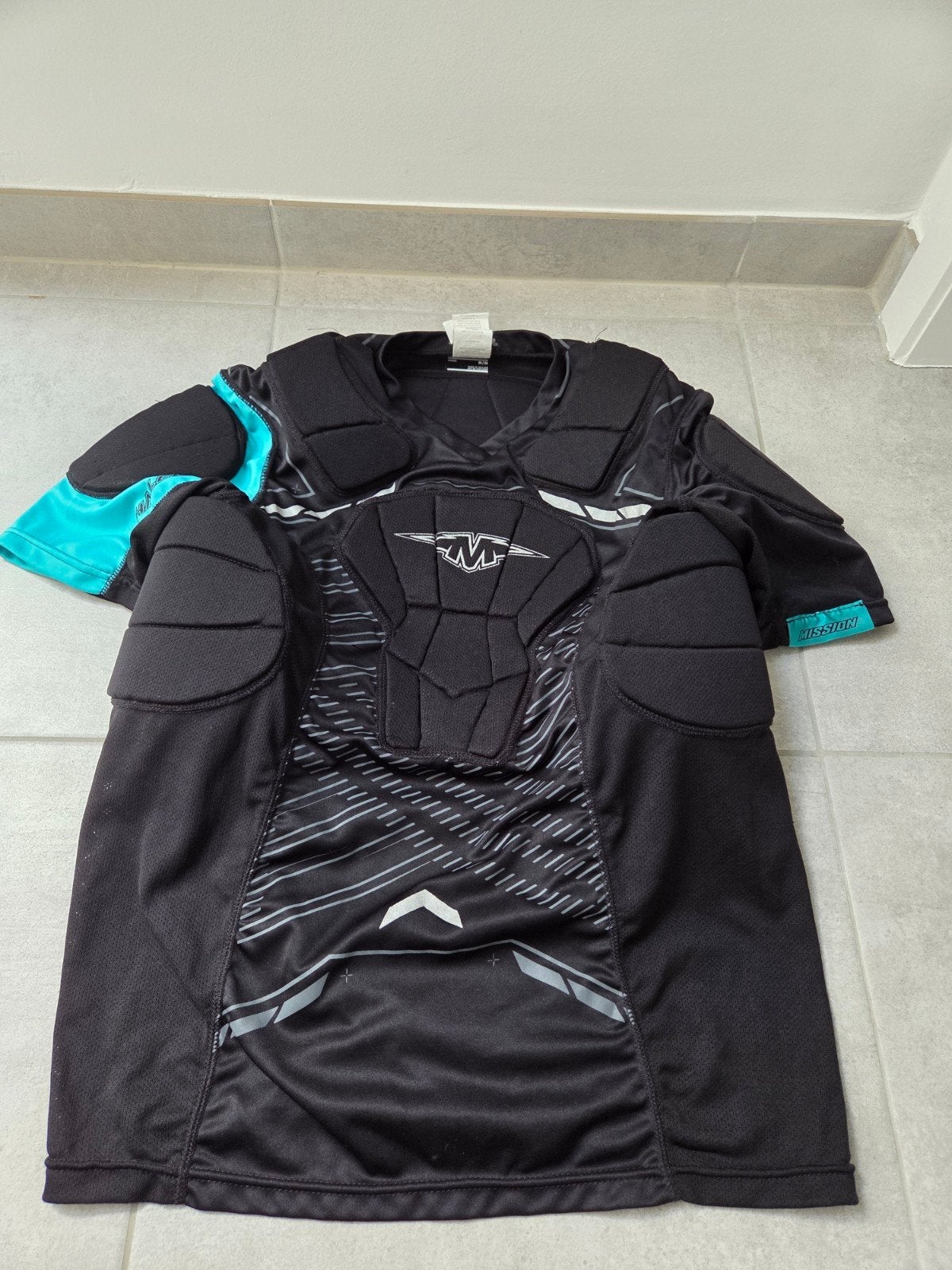 Protective T-shirt, Ophalen