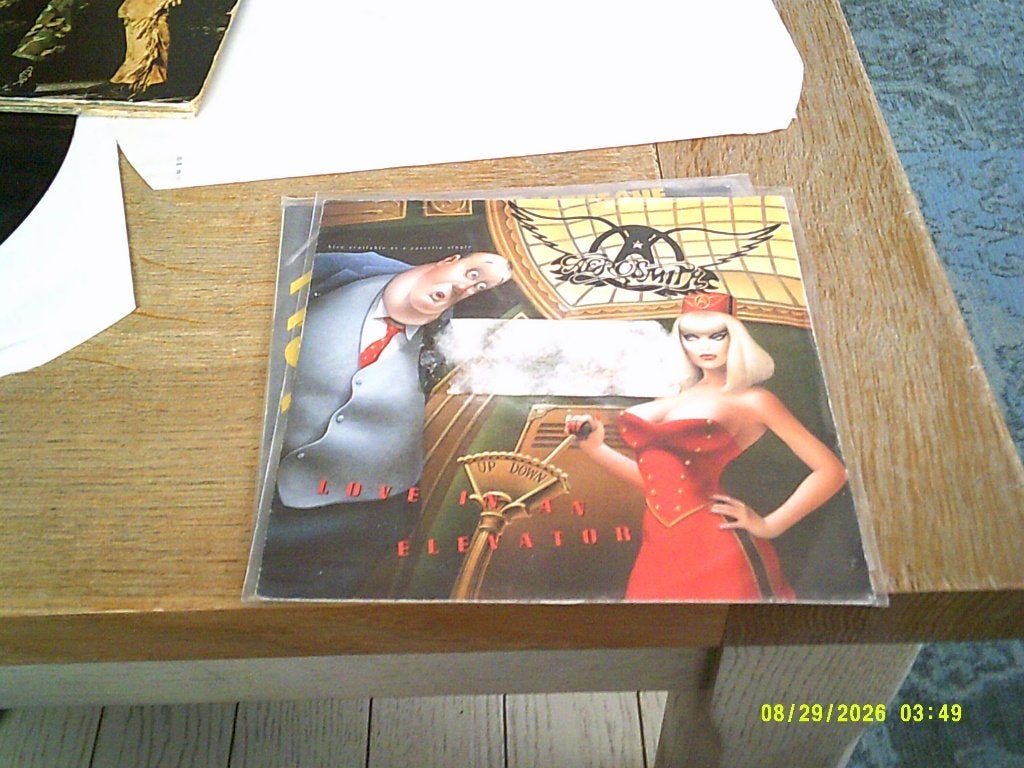 Aerosmith – Love In An Elevator/ vinyl singel 1989, Enlèvement ou Envoi, Comme neuf, Hard rock, Autres types