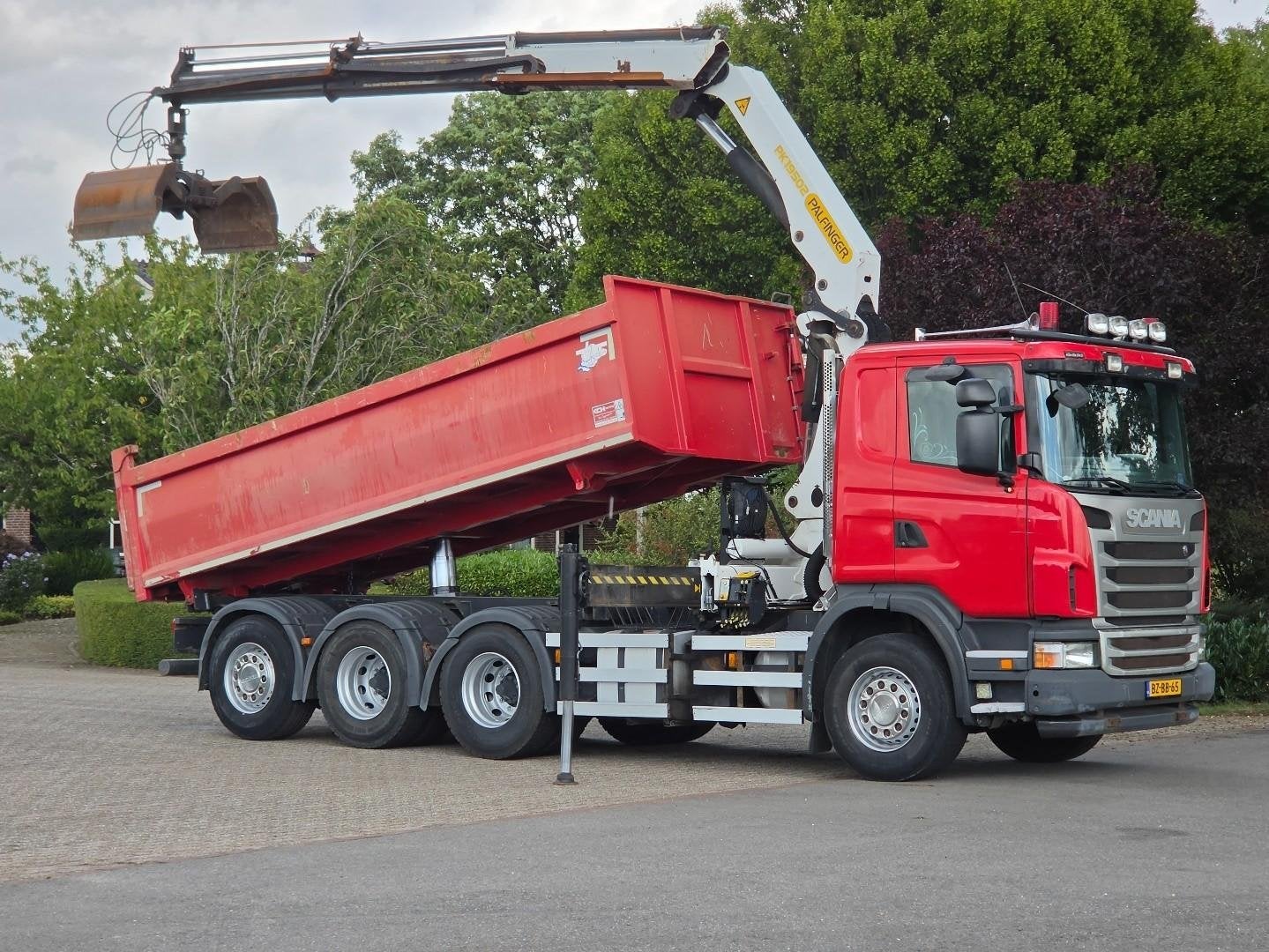 Scania G 400 B 8X4*4 TROIS ! GRUE/BENNE ! CAMION NL ! DK1268, Autos, Rouge, Euro 5, Achat, 293 kW