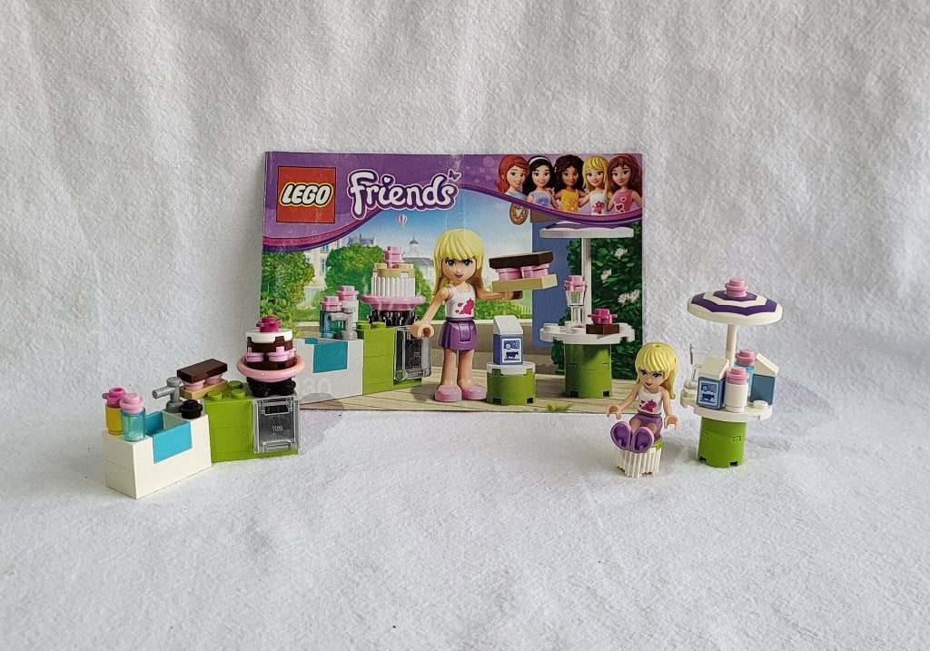 Lego friends 3930 Stephanie's Buitenkeuken -volledig +boekje, Kinderen en Baby's, Speelgoed | Duplo en Lego, Lego, Friends, Ophalen of Verzenden