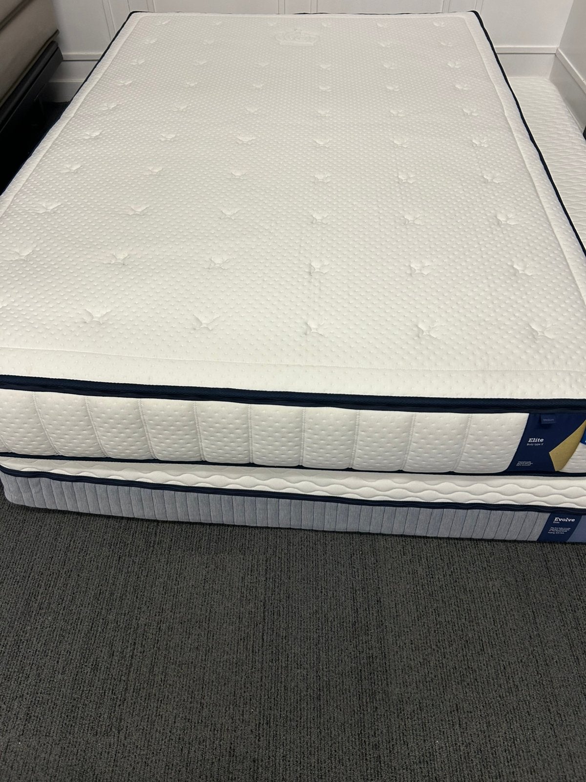 Auping Elite matras 140x200 medium Nu van €2999 voor €1550.-, Neuf, Matelas, Enlèvement ou Envoi, Queen size