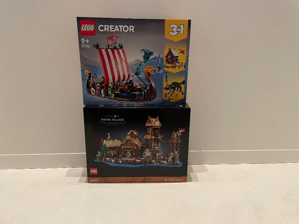 Lego Viking village + Viking schip (21343 + 31132) Nieuw, Neuf, Enlèvement ou Envoi, Pièces supplémentaires incluses, Lego