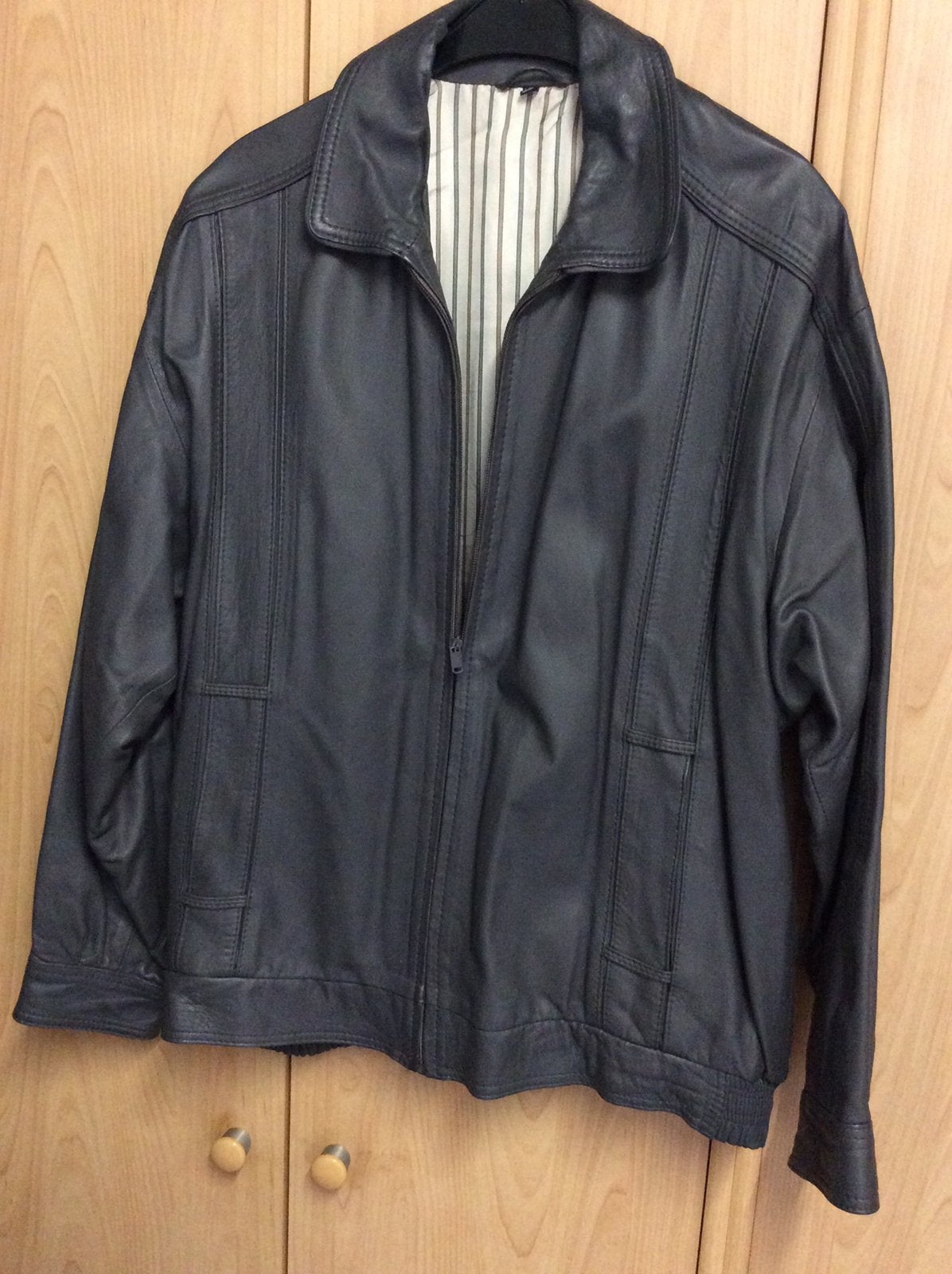 Grijze lederen jas, medium, Kleding | Heren, Ophalen, Zo goed als nieuw, Maat 48/50 (M), Grijs